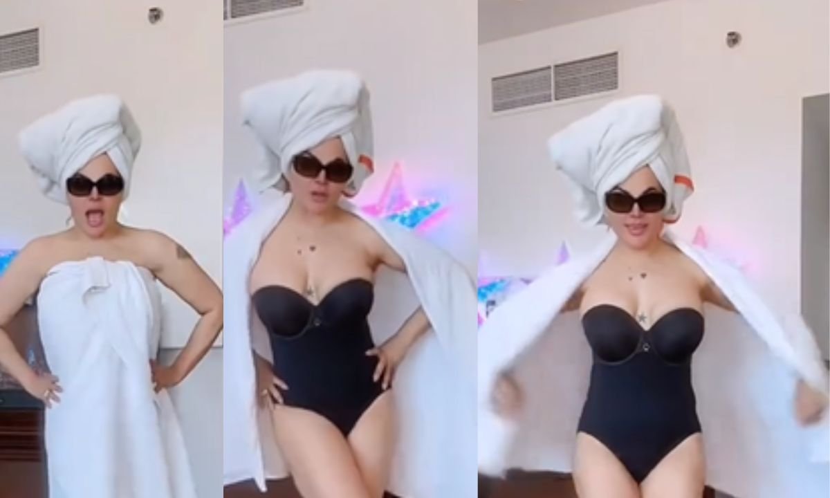 Rakhi Sawant Bold Towel Moment